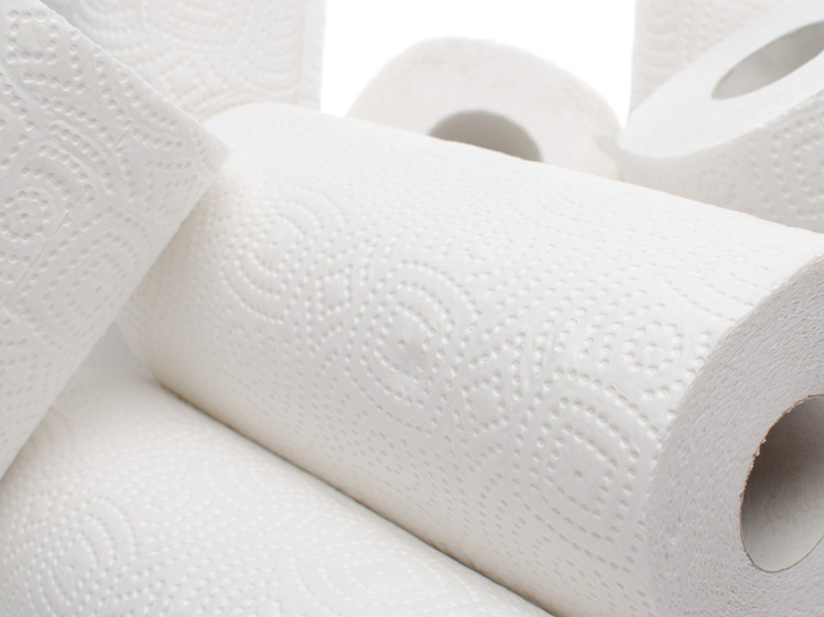 Durable kitchen towels made from virgin pulp or recycled paper with high absorbency
