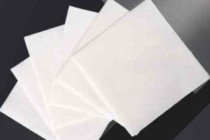 High-quality facial tissue, soft and absorbent, ideal for homes and clinics