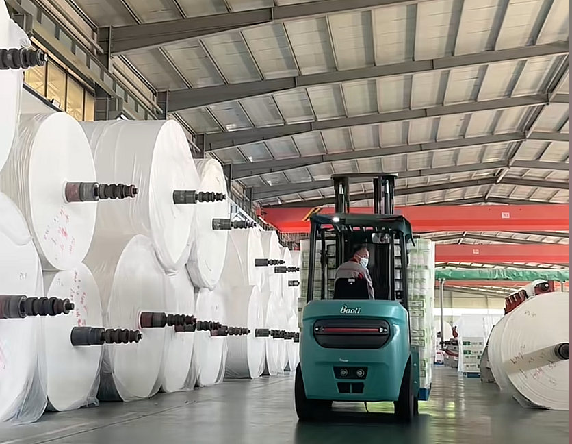 Automated sensor tracking fiber uniformity on wet-end section