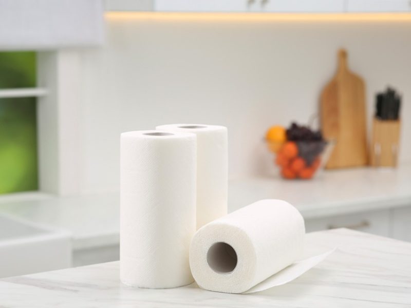 Customizable kitchen paper towels with various embossing and roll sizes.